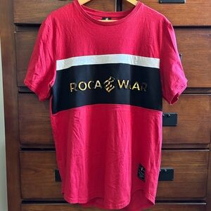 Men’s Size Large Red Black Colorblock Gold Letter Rocawear Tee